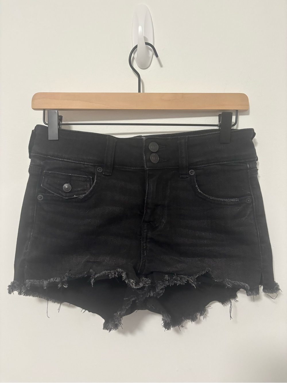 American eagle black denim cargo pocket distressed shorts